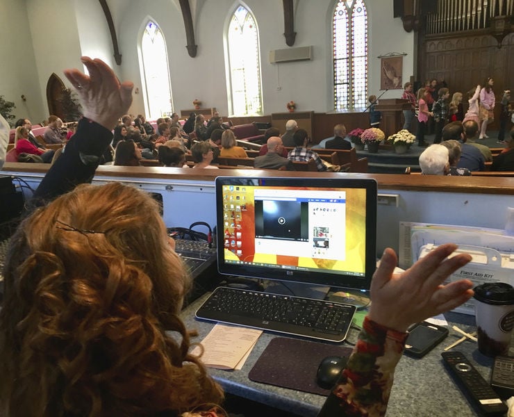 1st Baptist counts its blessings and its 215 years in Sharon praise